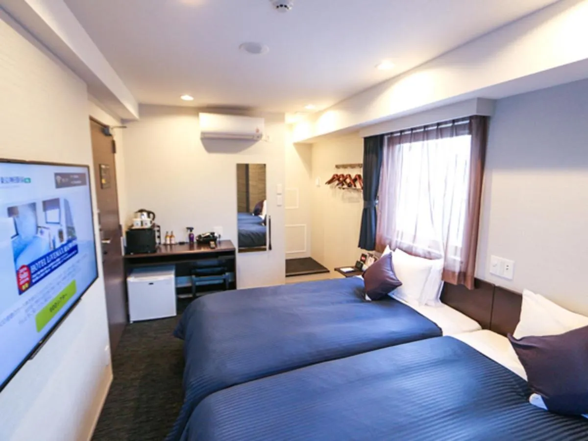 Hotel Livemax Tokyo Kanda-Ekimae 3*,  Japan